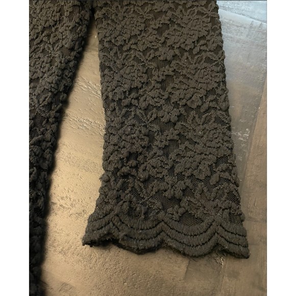 Coldwater Creek High Neck Lace Long Sleeve Scalloped Top - Sz M - Picture 9 of 14